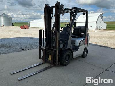 Nissan 35 LP Forklift
