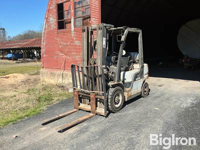 Nissan 50 Forklift