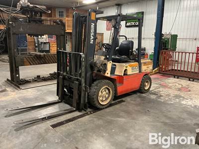 Nissan 60 Forklift
