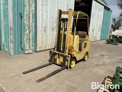 1963 Towmotor 4000 lb Forklift