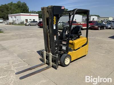 2009 Yale ERP040VTN48TQ084 Forklift w/Exide System 3000 Charger