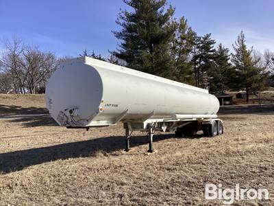 1980 Fruehauf 9200-Gal T/A Fuel Trailer