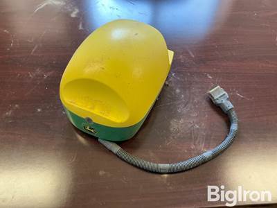 2017 John Deere 6000 Positioning Globe Receiver