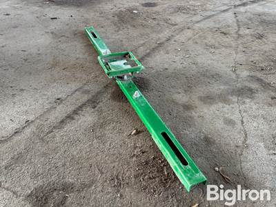 John Deere Universal Receiver Mounting Bar