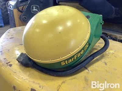 John Deere StarFire iTC Receiver Globe