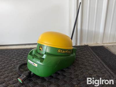 John Deere Starfire 3000 Receiver W/ RTK 900 Radio