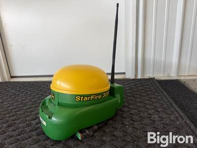 John Deere Starfire 3000 Receiver W/ RTK 900 Radio