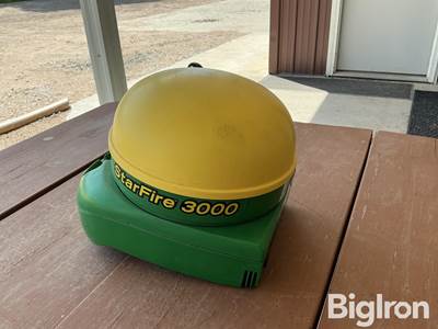john deere Starfire 3000 GPS receiver globe