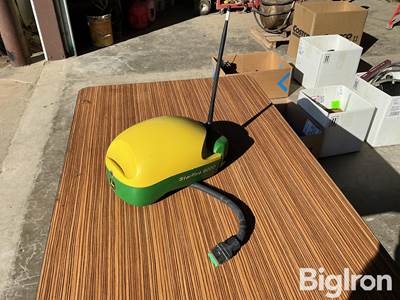 2016 John Deere Starfire 6000 Receiver w/RTK Positioning Globe