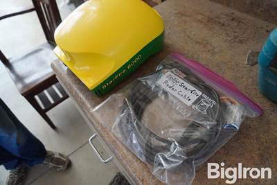 John Deere StarFire 6000 GPS Receiver