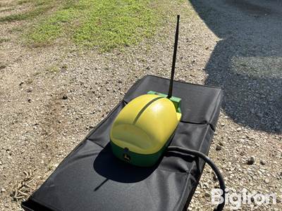 John Deere Starfire 6000 Receiver w/RTK Radio 900