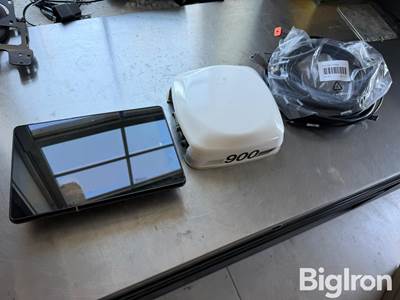 2021 Trimble XCN-1050 & Nav-900 Receiver & Display