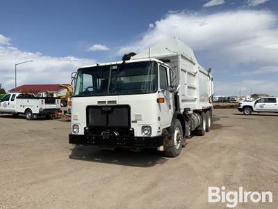 2011 Autocar Xpeditor T/A Garbage Truck