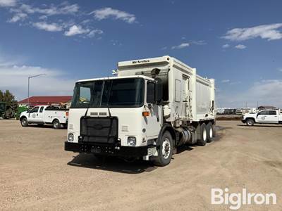 2016 Autocar Xpeditor T/A Garbage Truck