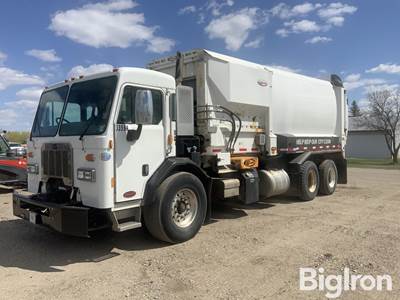 2015 Peterbilt 320 Side Loading Garbage Truck