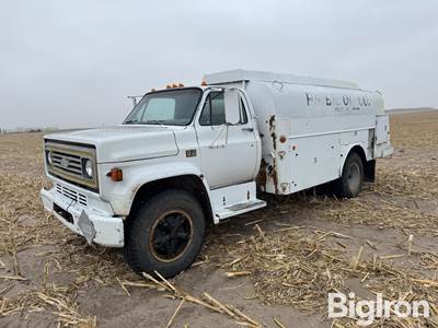 1982 Chevrolet S/A Fuel Truck