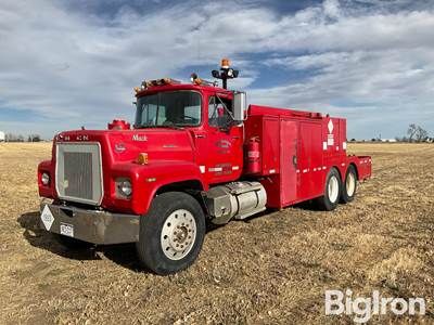 1981 Mack RL600 T/A Fuel & Lube Truck