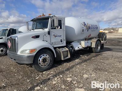 2012 Peterbilt 337 S/A Propane Delivery Truck