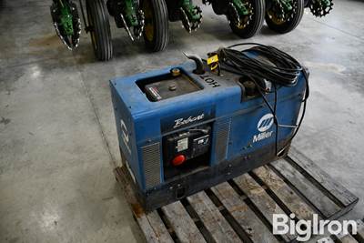 Miller Bobcat 225 NT CC/CV AC/DC 8000 Watt Generator