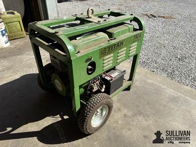 Titan Industrial 7500 Generator