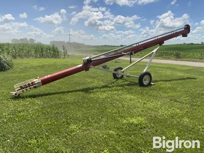 Buhler / Farm King C1031 PTO-Driven Auger