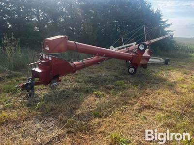 Farm King 1385 Swing Away Auger
