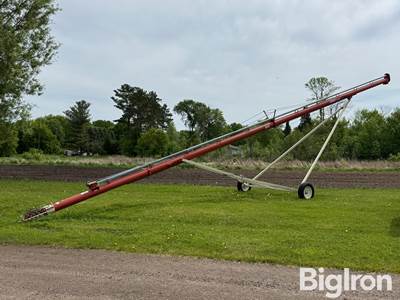 Farm King 856 Auger
