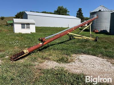 Farm King 861 Auger