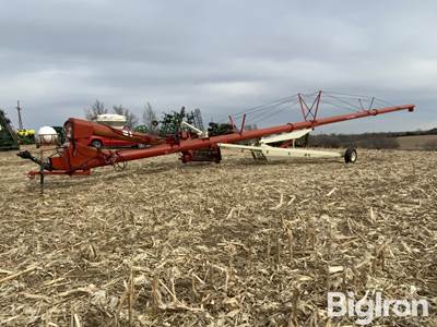 Farm King Y1385 Swing-Away Auger