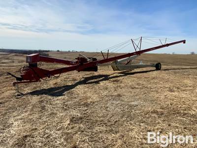 2022 Farm King Y1385TMR 1385 Swing Away Auger