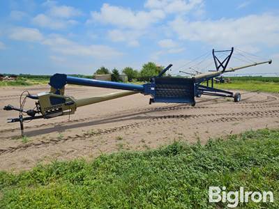 2022 Harvest International H1084XT Torpedo Auger w/Swing Hopper