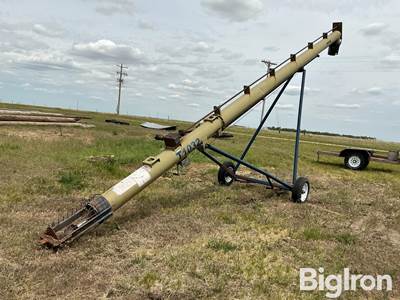 Harvest International T1032 Grain Auger