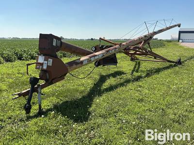 Mayrath Grain Auger w/Swing Hopper