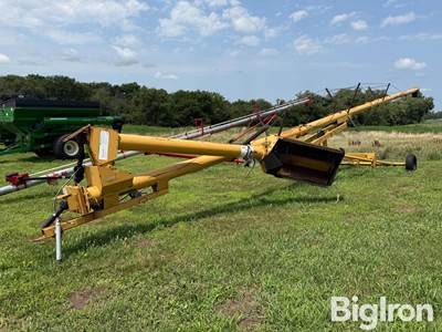 Sheyenne Westgo 1410 Auger Swing-Out Hopper