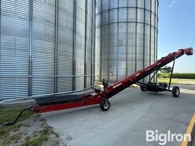 2022 Universal Industries 1537 Field Loader Self-Propel Belt Conveyor