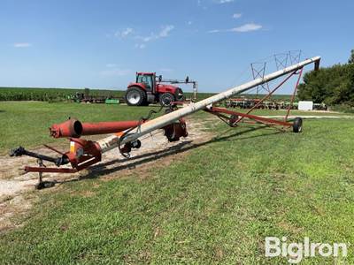 10”x66’ Grain Auger w/Swing Out
