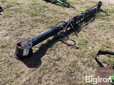 Unverferth 14’ Hydraulic Transfer Auger