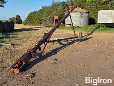 Versatile 8x60 PTO Driven Auger