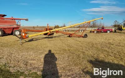 Westfield MK 80-61 8" x 61' Auger W/ Swing-Away Hopper