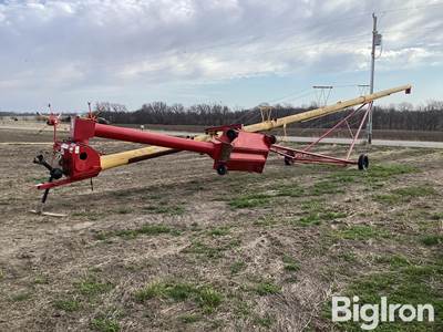 Westfield MK100-71 Auger w/ Swing Hopper
