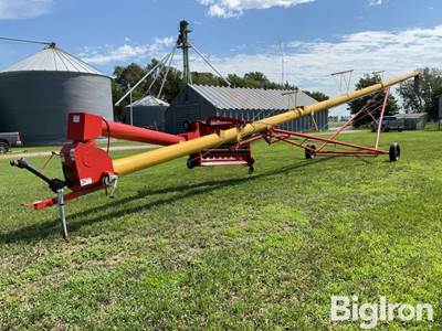 Westfield MK100-71 Grain Auger w/Swing Out