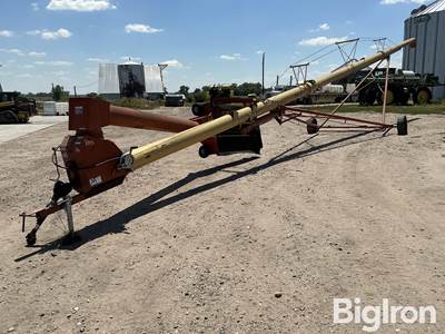 Westfield MK100-71 Grain Auger w/Swing Hopper