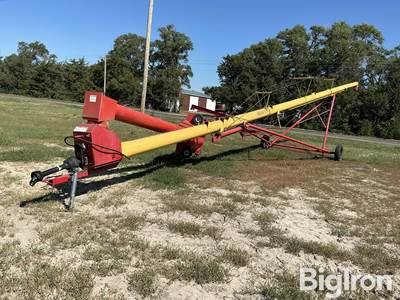 Westfield MK100-71 Grain Auger w/Swing Hopper