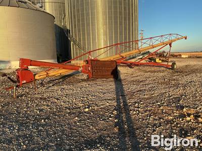 Westfield MK100-91 swing hopper auger