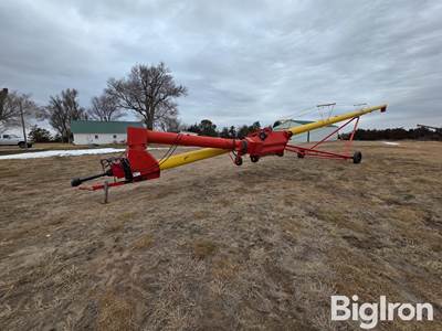 Westfield MK130-71 PLUS Auger w/Swing Away Hopper