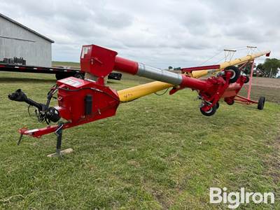 Westfield MKX 10-63 Swing Away Hopper Grain Auger