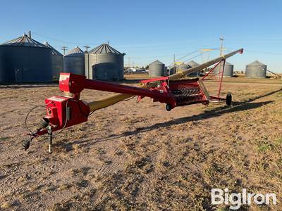 Westfield MKX 100-73 PTO Auger