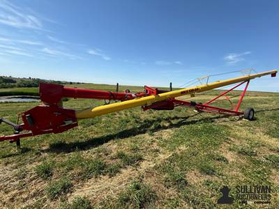 2016 Westfield MKX130-64 Grain Auger