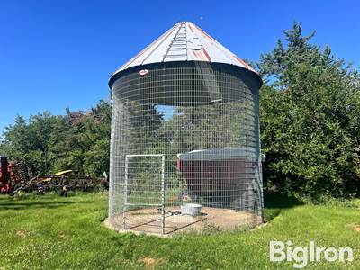 Behlen Corn Crib