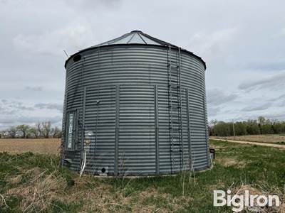 Chief 4,000 Bu Grain Bin